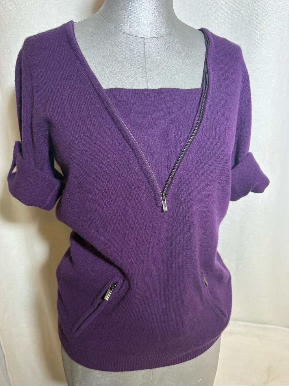 BCBGMAXAZRIA 100% Cashmere Convertible Zip Sweater Luxe Plum Purple NWOT Sz XS/S - Picture 3 of 12